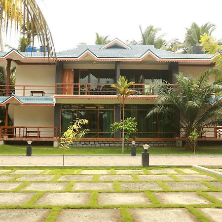 Lara Lake View Resort Thiruvananthapuram Eksteriør billede