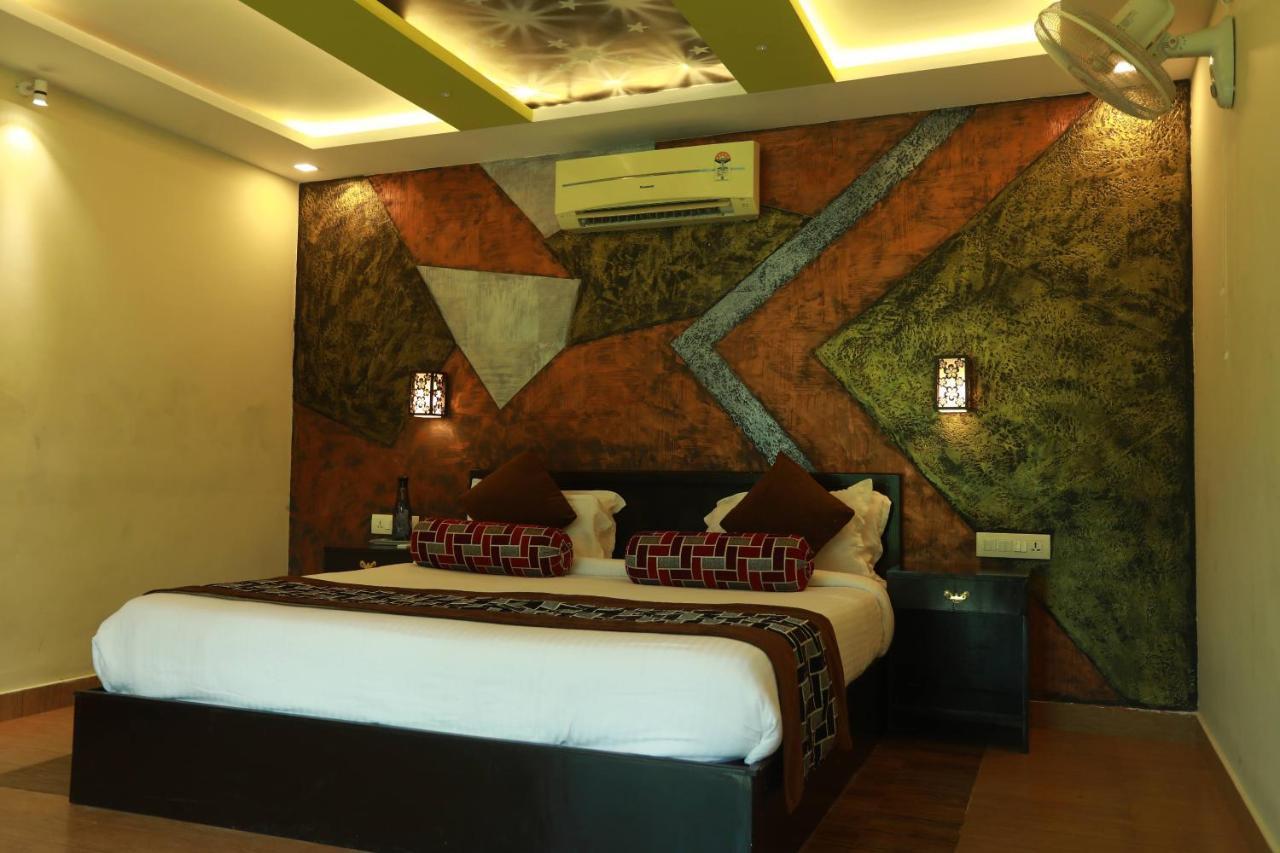 Lara Lake View Resort Thiruvananthapuram Eksteriør billede