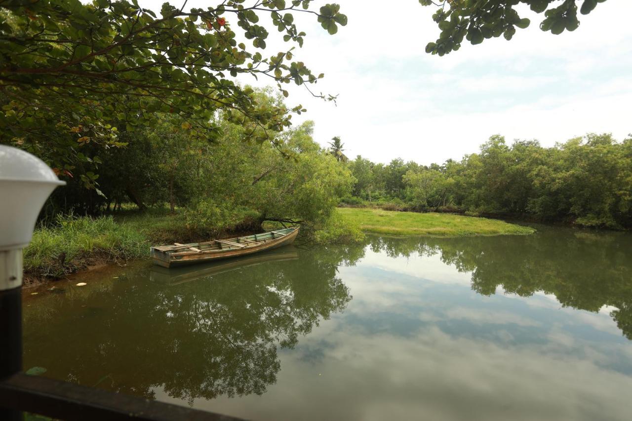 Lara Lake View Resort Thiruvananthapuram Eksteriør billede