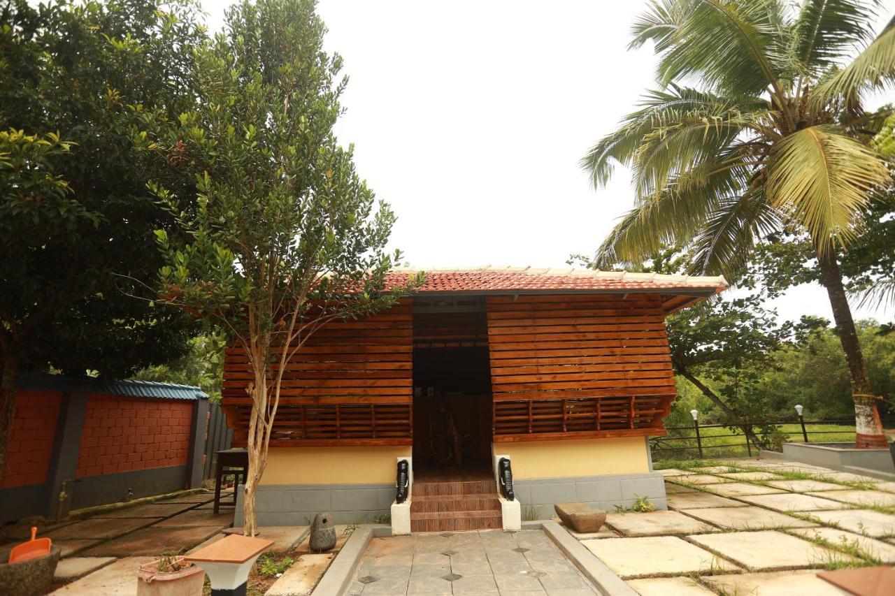 Lara Lake View Resort Thiruvananthapuram Eksteriør billede